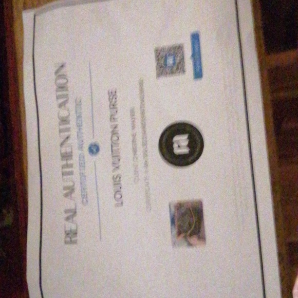 Louis Vuitton vintage bag with authencity qr code certificate - Picture 10 of 13